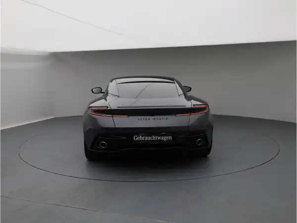 ASTON MARTIN DB11 (4/22)