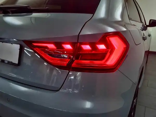 AUDI A1 SPORTBACK (14/18)