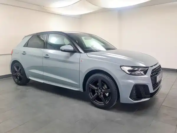 AUDI A1 SPORTBACK (4/18)
