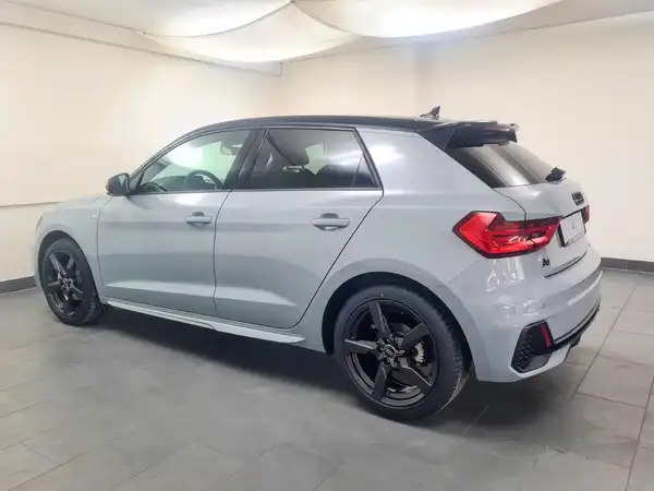 AUDI A1 SPORTBACK (5/18)