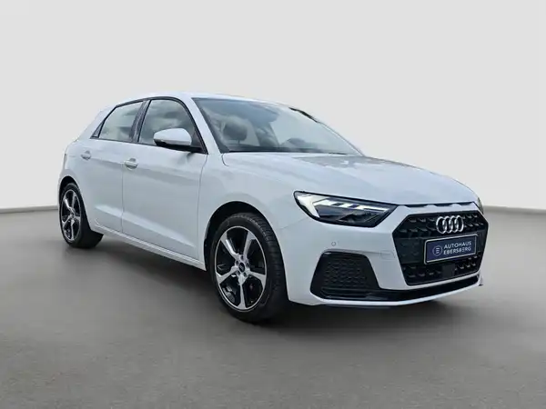 AUDI A1 SPORTBACK (4/10)