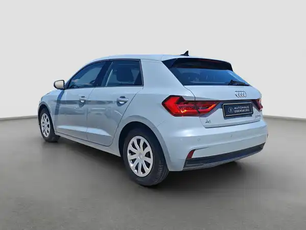 AUDI A1 SPORTBACK (7/16)