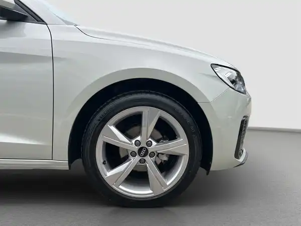 AUDI A1 SPORTBACK (16/16)