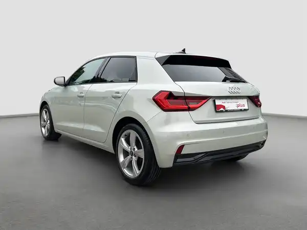 AUDI A1 SPORTBACK (7/16)