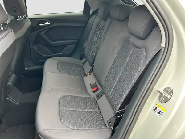 AUDI A1 SPORTBACK (9/16)