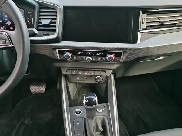 AUDI A1 SPORTBACK (12/16)