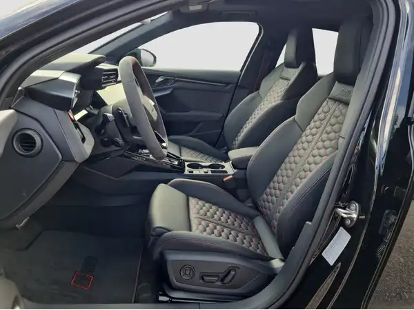 AUDI RS3 SPORTBACK (8/17)