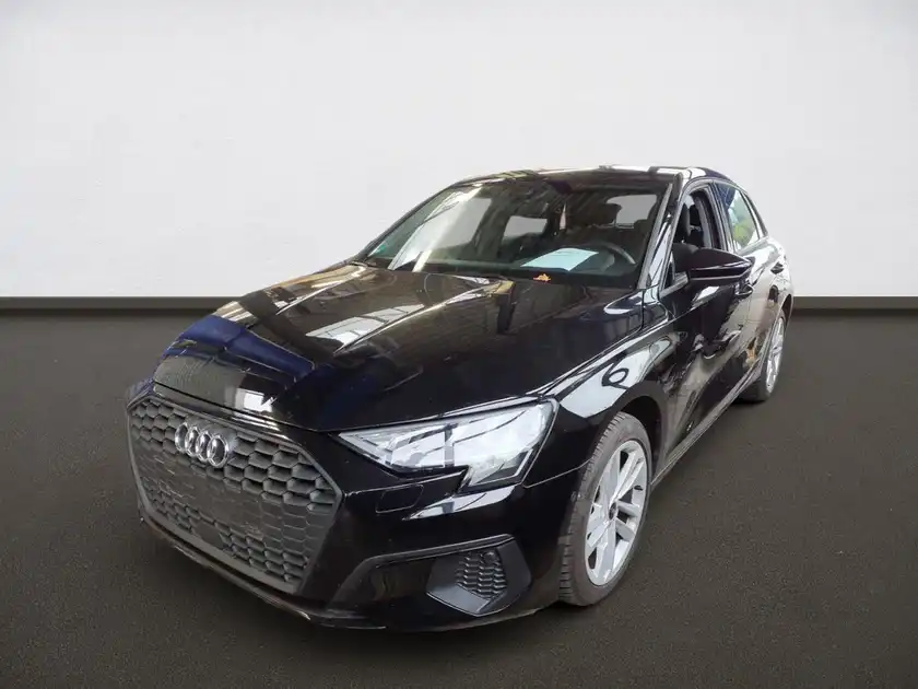 AUDI A3 SPORTBACK (1/9)