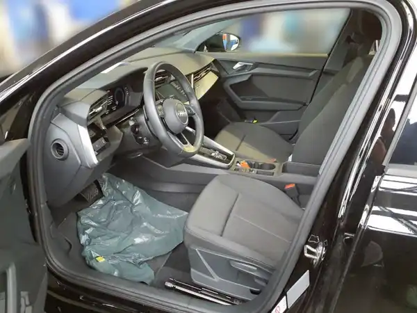 AUDI A3 SPORTBACK (6/9)