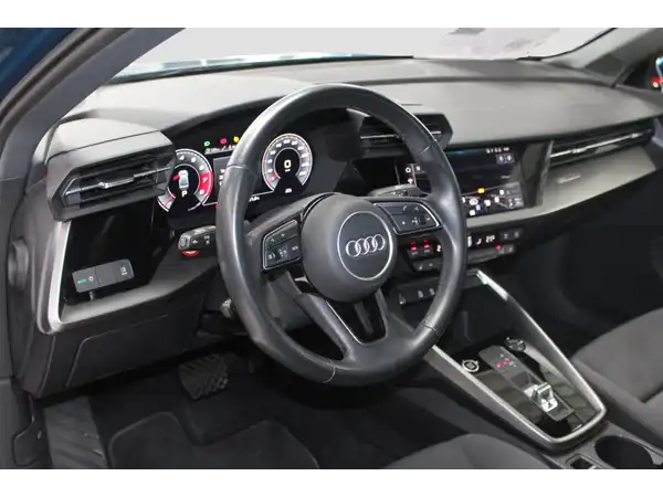 AUDI A3 LIMOUSINE (14/14)