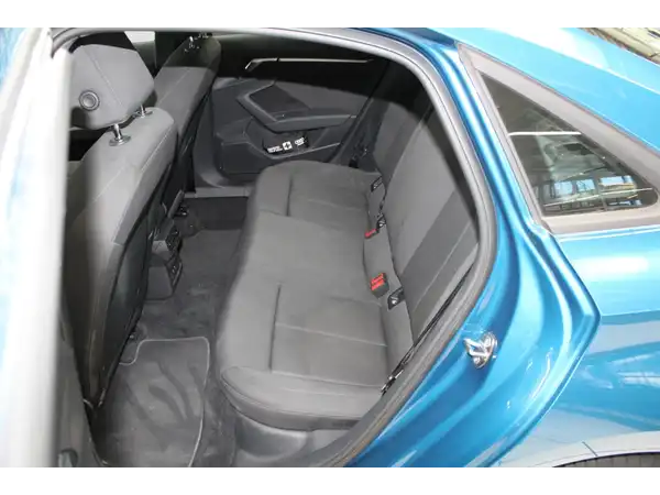 AUDI A3 LIMOUSINE (8/14)