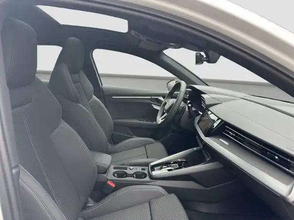 AUDI S3 SPORTBACK (15/17)