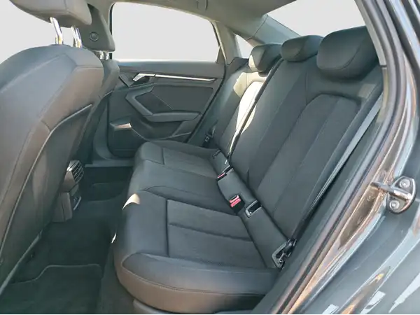 AUDI A3 LIMOUSINE (9/16)