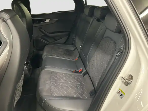 AUDI S4 AVANT (9/16)