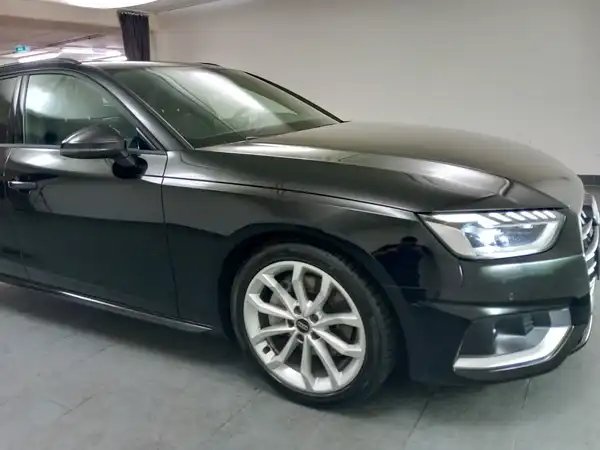 AUDI A4 AVANT (15/20)