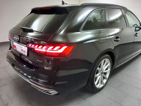AUDI A4 AVANT (16/20)