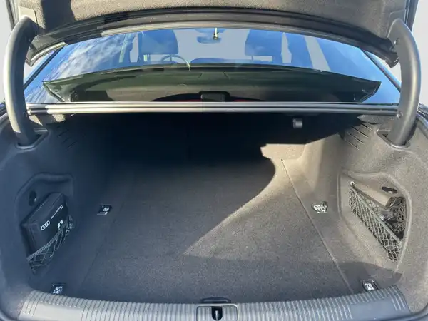 AUDI A4 LIMOUSINE (13/16)