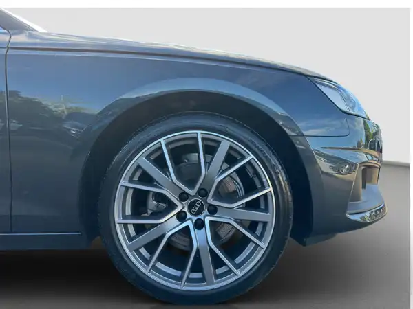 AUDI A4 LIMOUSINE (16/16)