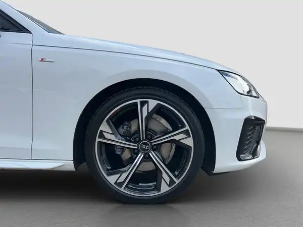 AUDI A4 AVANT (16/16)