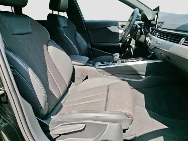 AUDI A4 AVANT (14/16)