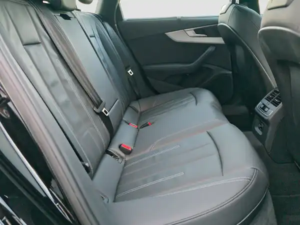 AUDI A4 AVANT (15/16)