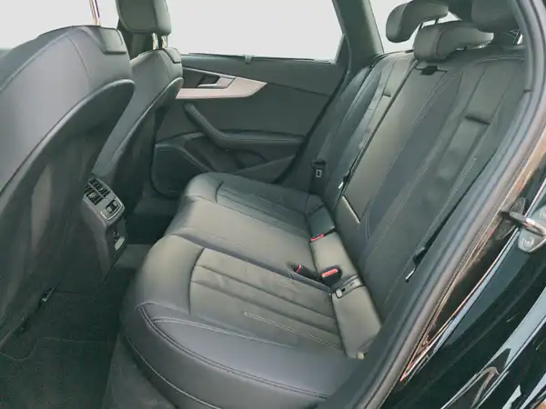 AUDI A4 AVANT (9/16)