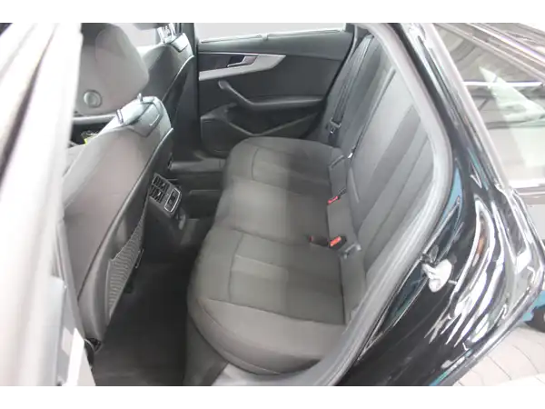 AUDI A4 LIMOUSINE (9/13)
