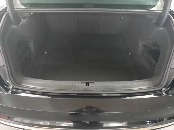 AUDI A4 LIMOUSINE (12/18)