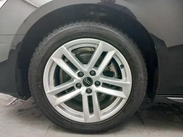 AUDI A4 LIMOUSINE (15/18)