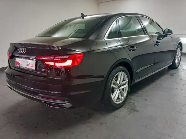 AUDI A4 LIMOUSINE (5/18)