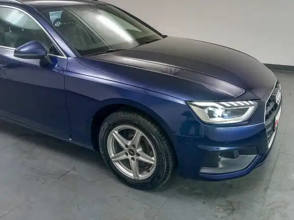 AUDI A4 AVANT (18/21)