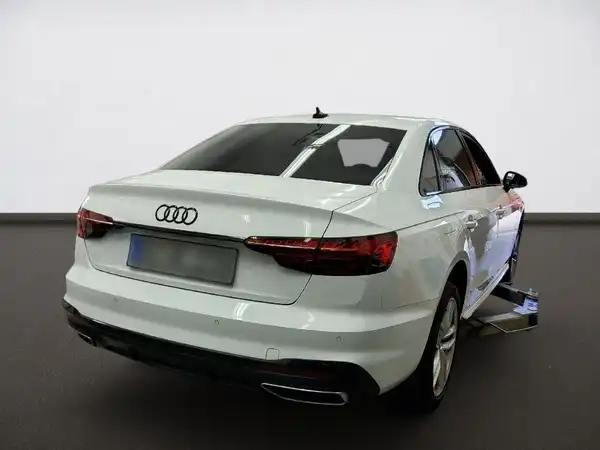 AUDI A4 LIMOUSINE (3/4)