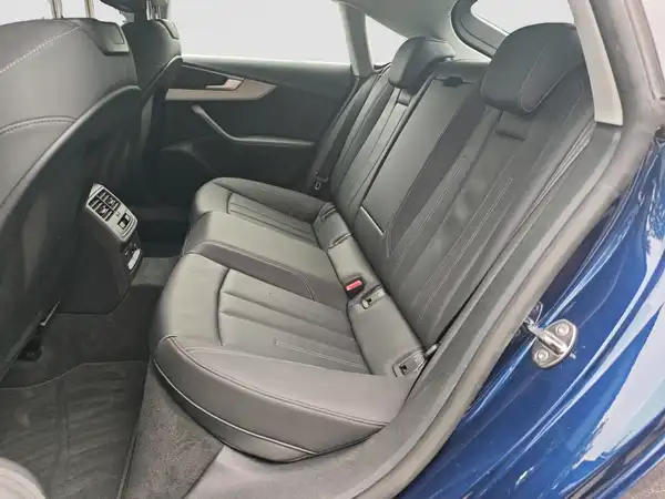 AUDI A5 SPORTBACK (9/16)