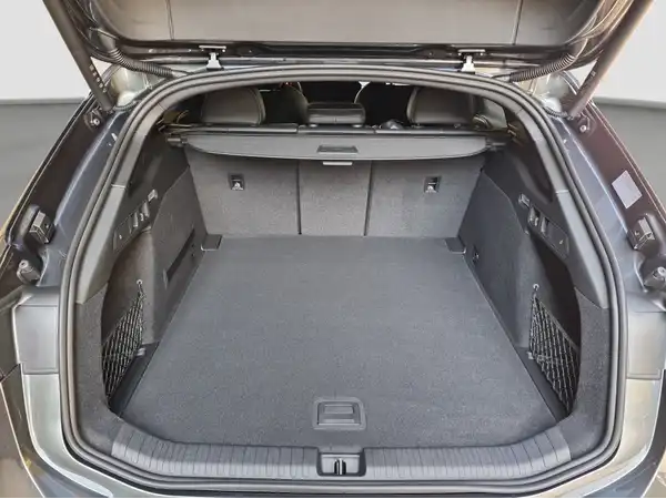 AUDI A6 E-TRON AVANT (13/16)