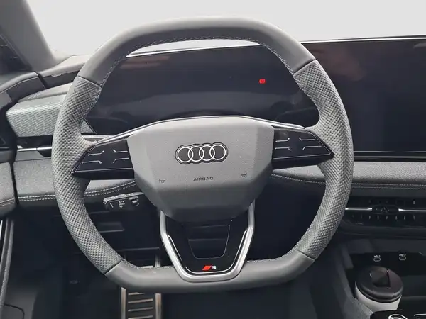 AUDI A6 E-TRON AVANT (11/16)