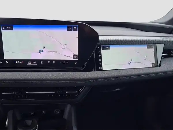 AUDI A6 E-TRON AVANT (12/16)