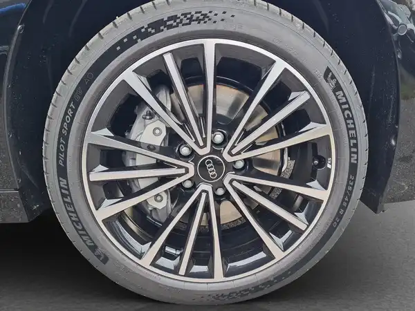 AUDI A6 E-TRON AVANT (16/16)