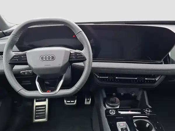 AUDI A6 E-TRON AVANT (10/16)