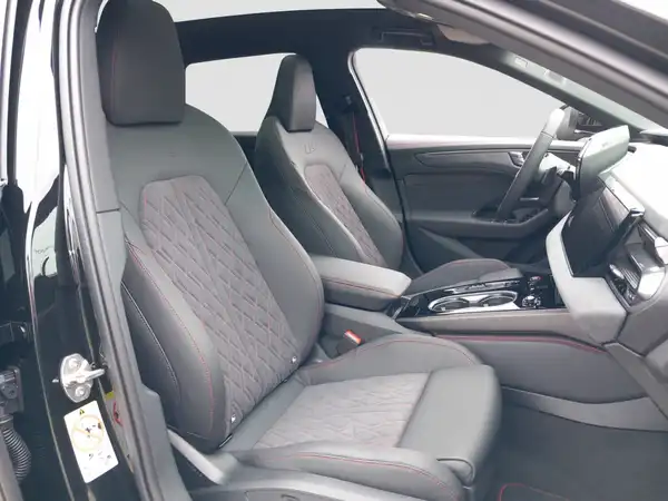 AUDI A6 AVANT (15/17)