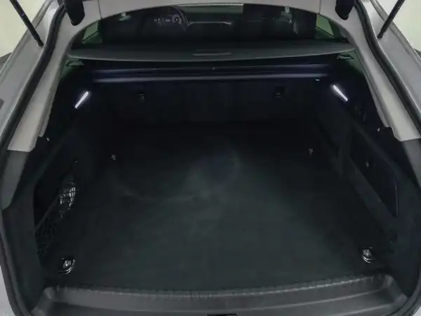 AUDI A6 AVANT (12/19)