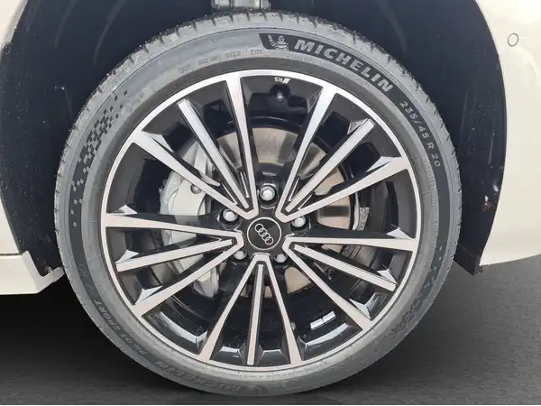 AUDI A6 E-TRON AVANT (16/16)