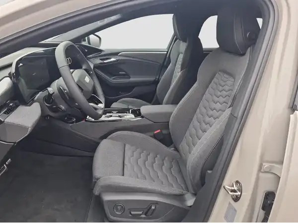 AUDI A6 E-TRON AVANT (8/16)