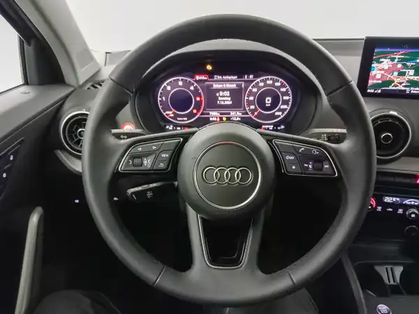AUDI Q2 (12/15)
