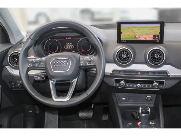 AUDI Q2 (8/16)