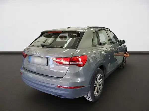 AUDI Q3 (3/4)