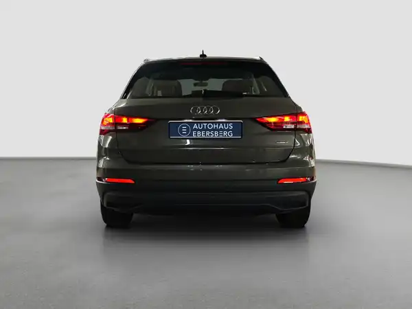 AUDI Q3 (6/16)