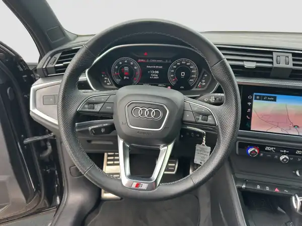 AUDI Q3 (11/16)