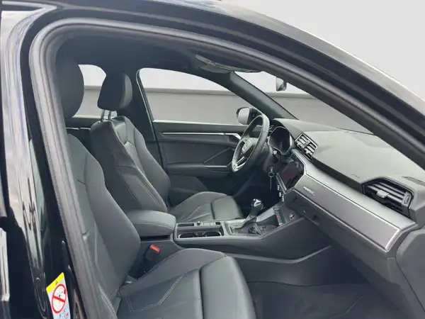 AUDI Q3 (14/16)