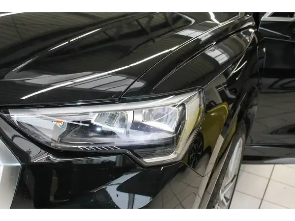 AUDI Q3 (13/16)