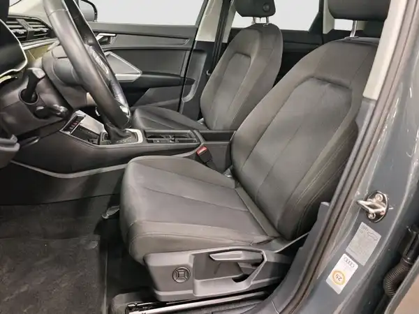 AUDI Q3 (8/17)
